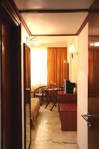 Grand President Hotell Delhi  Rum bild